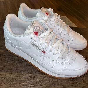 Men 10.5 brand new Reeboks